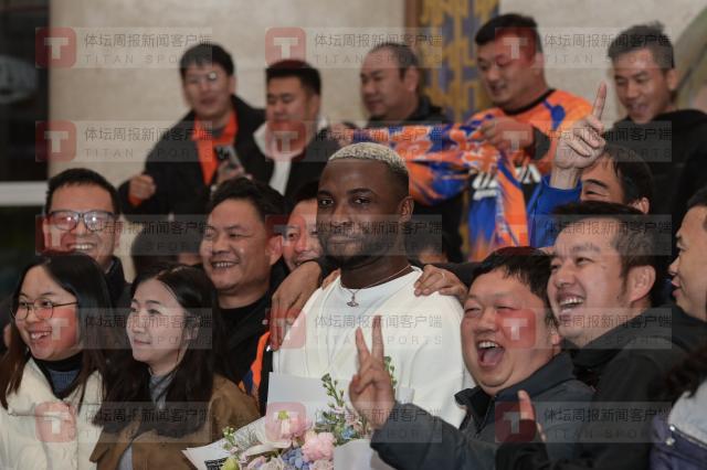 v体育-专访奥斯卡②：渴望尽快完成归化手续帮助国足