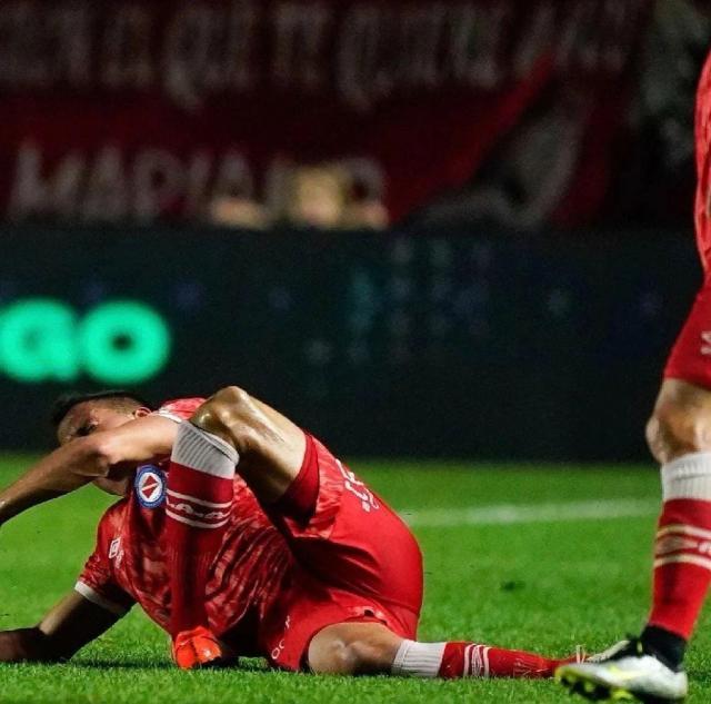 1691309325537016232.jpeg v体育-对手膝盖被踩脱臼得休1年 马塞洛为何还赢得尊重?